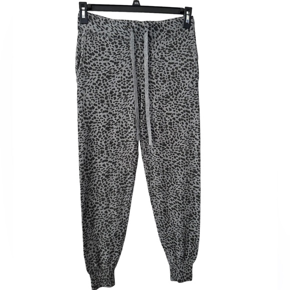 NWT REVOLVE MONROW LEOPARD PRINT JOGGERS